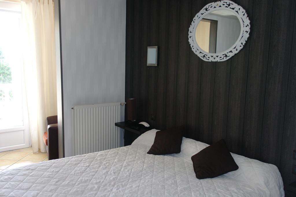 Hostellerie Saint Clément Vic-sur-Cère Esterno foto
