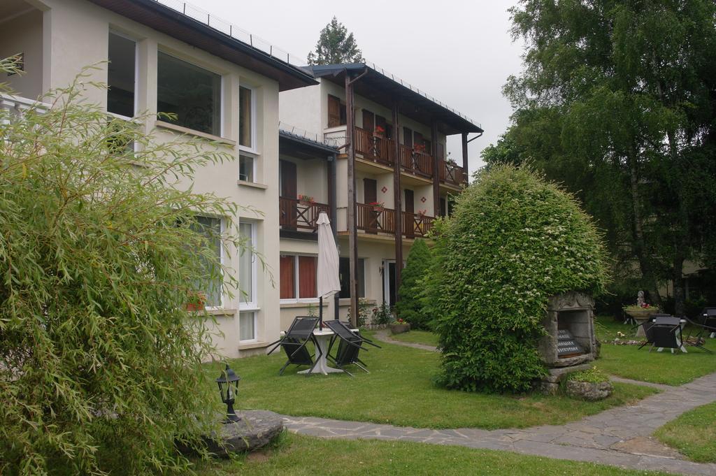 Hostellerie Saint Clément Vic-sur-Cère Esterno foto