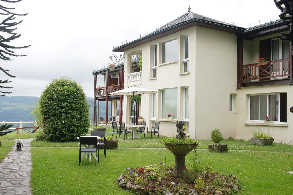 Hostellerie Saint Clément Vic-sur-Cère Esterno foto