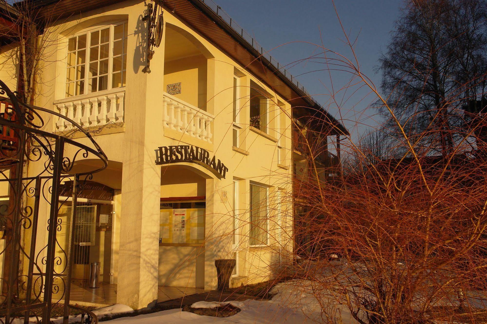 Hostellerie Saint Clément Vic-sur-Cère Esterno foto